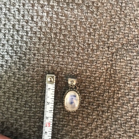Sterling silver and moonstone pendant - Picture 7 of 10